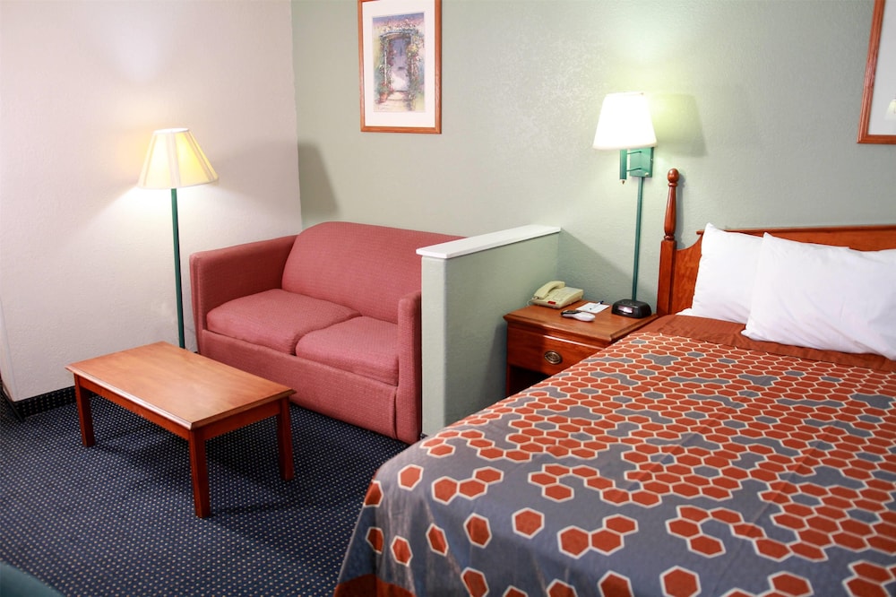 Travelodge by Wyndham Guymon 16/22