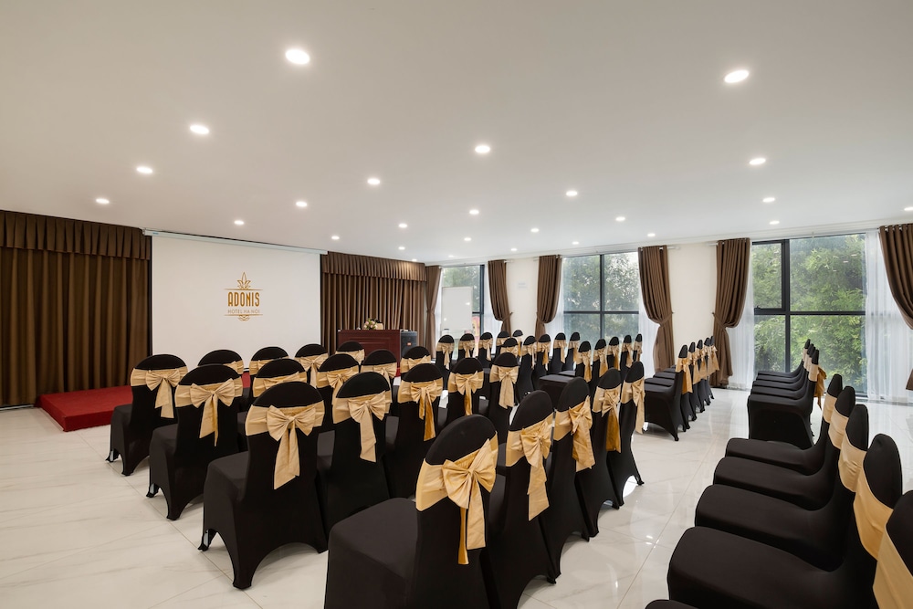 Adonis Hotel 46/55