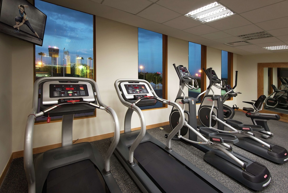 Hilton Garden Inn Monterrey Airport 1/30