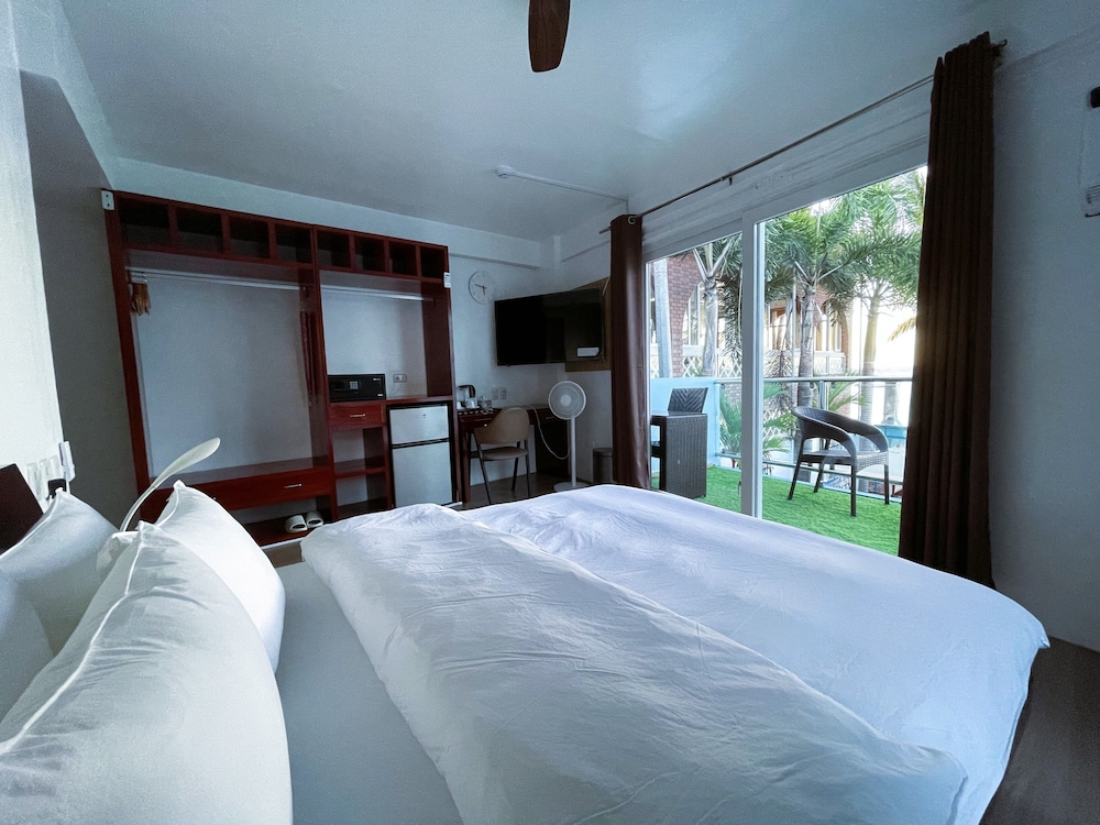 Vip, Deluxe, Queen Bed, Sea View