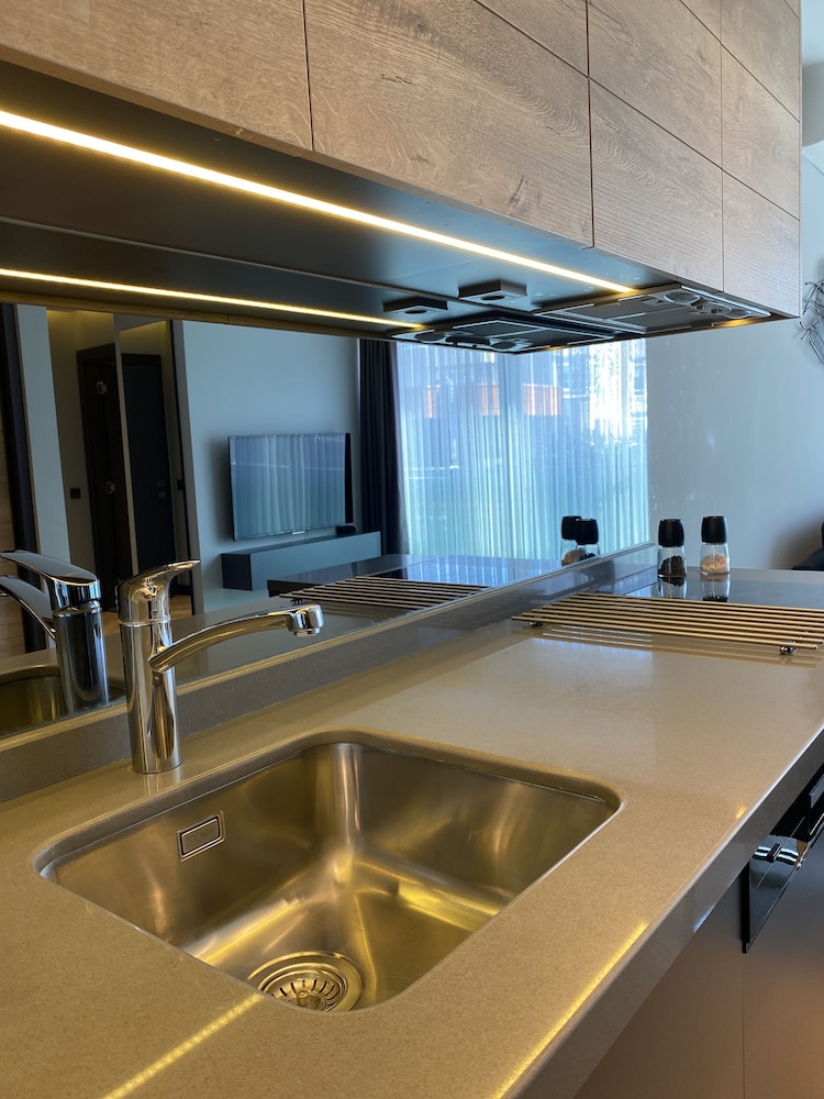 Z-Suites 39/50