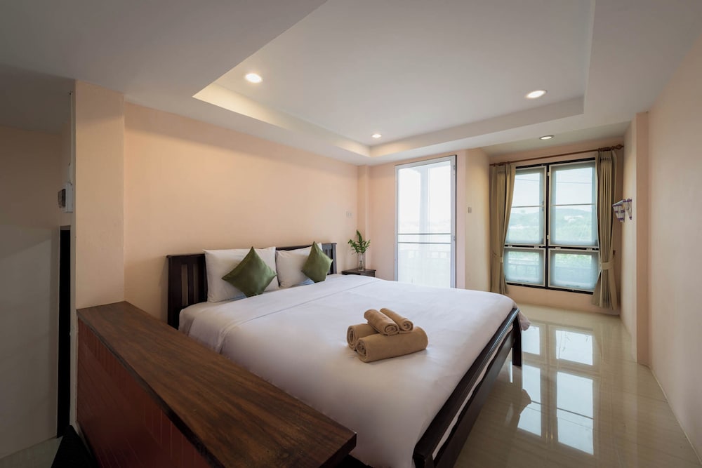 1 BEDROOM, DUPLEX, GRAND