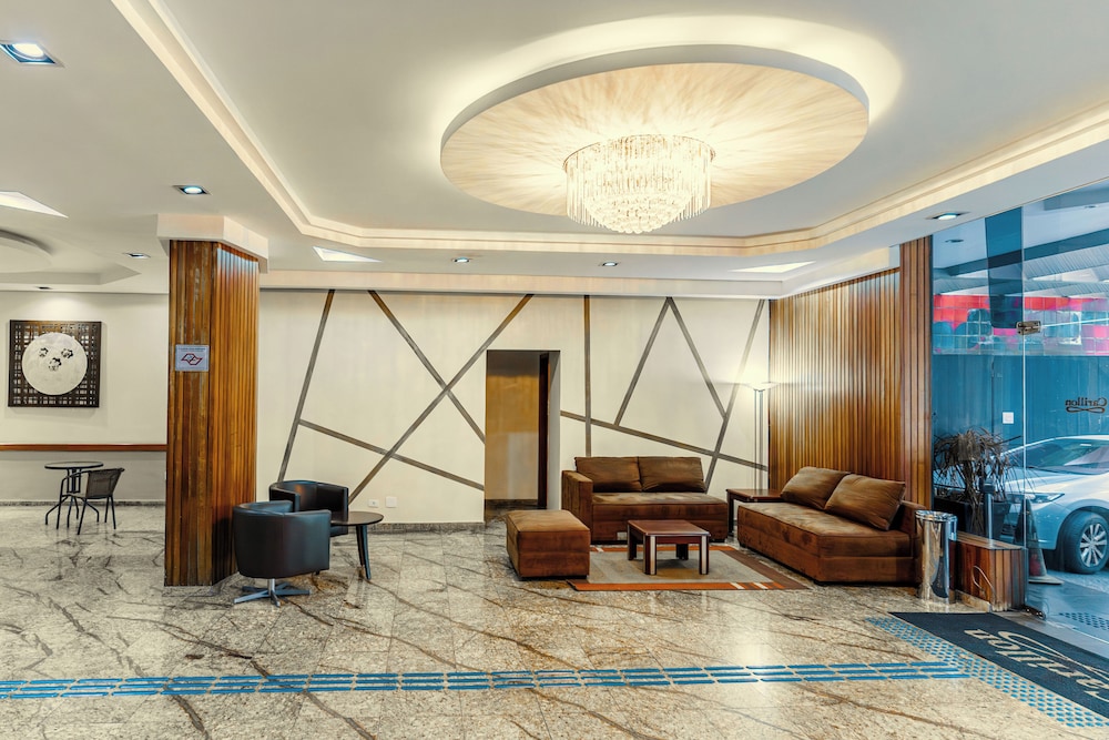 Carillon Plaza Hotel 35/50