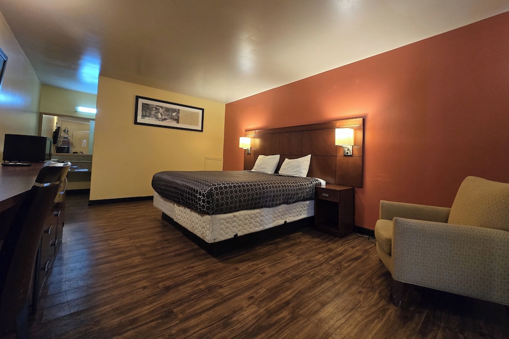 Sunrise Inn By OYO Newport News US-60 29/53