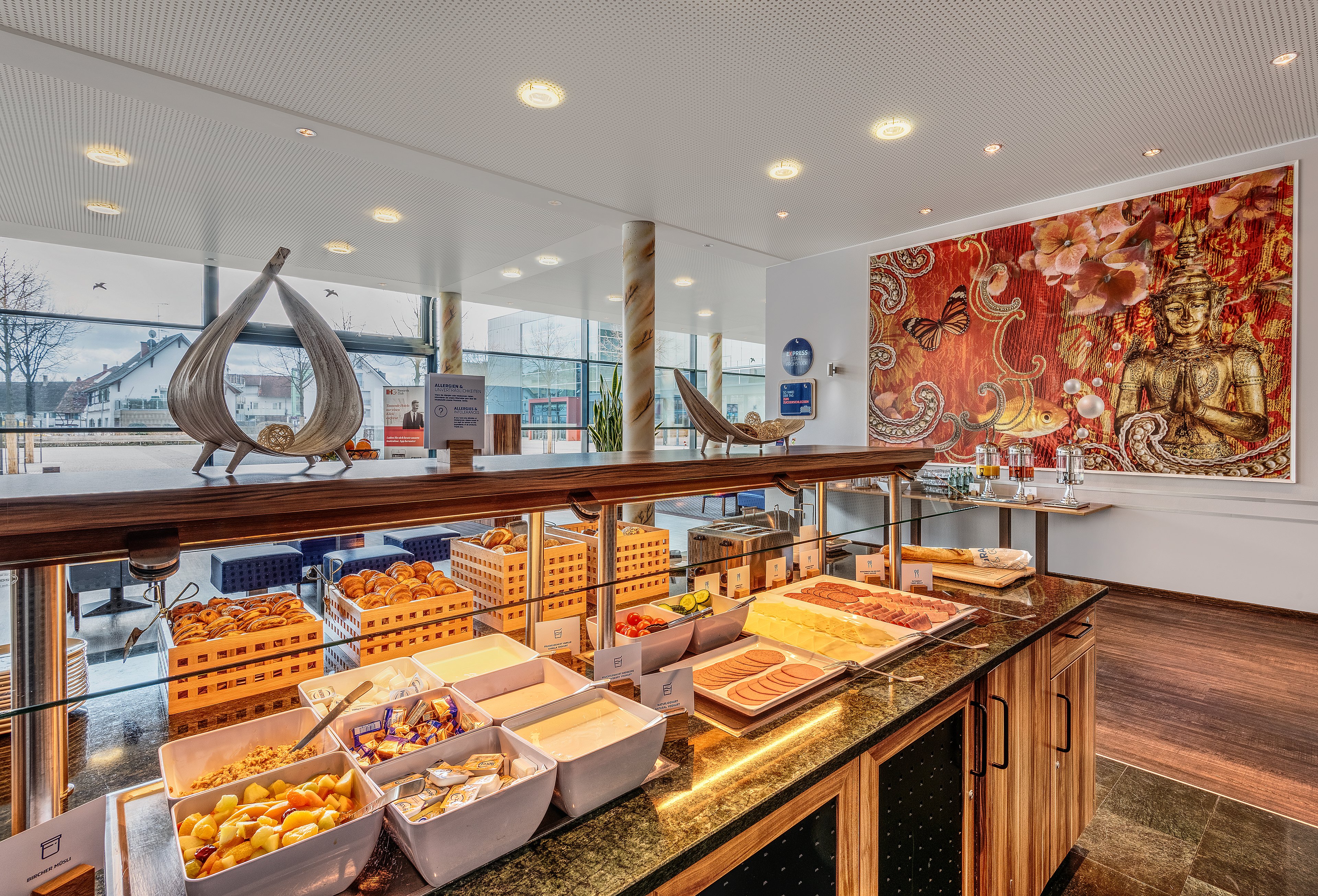 HOLIDAY INN EXPRESS SINGEN 49/72