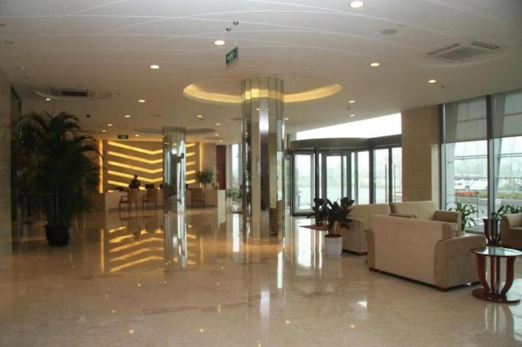Nanjing Expo Centre Hotel 38/49