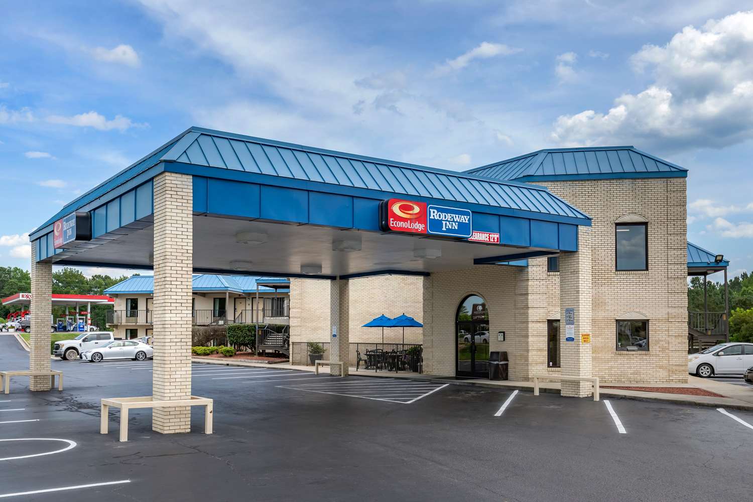 Econo Lodge Fayetteville, NC 27/31