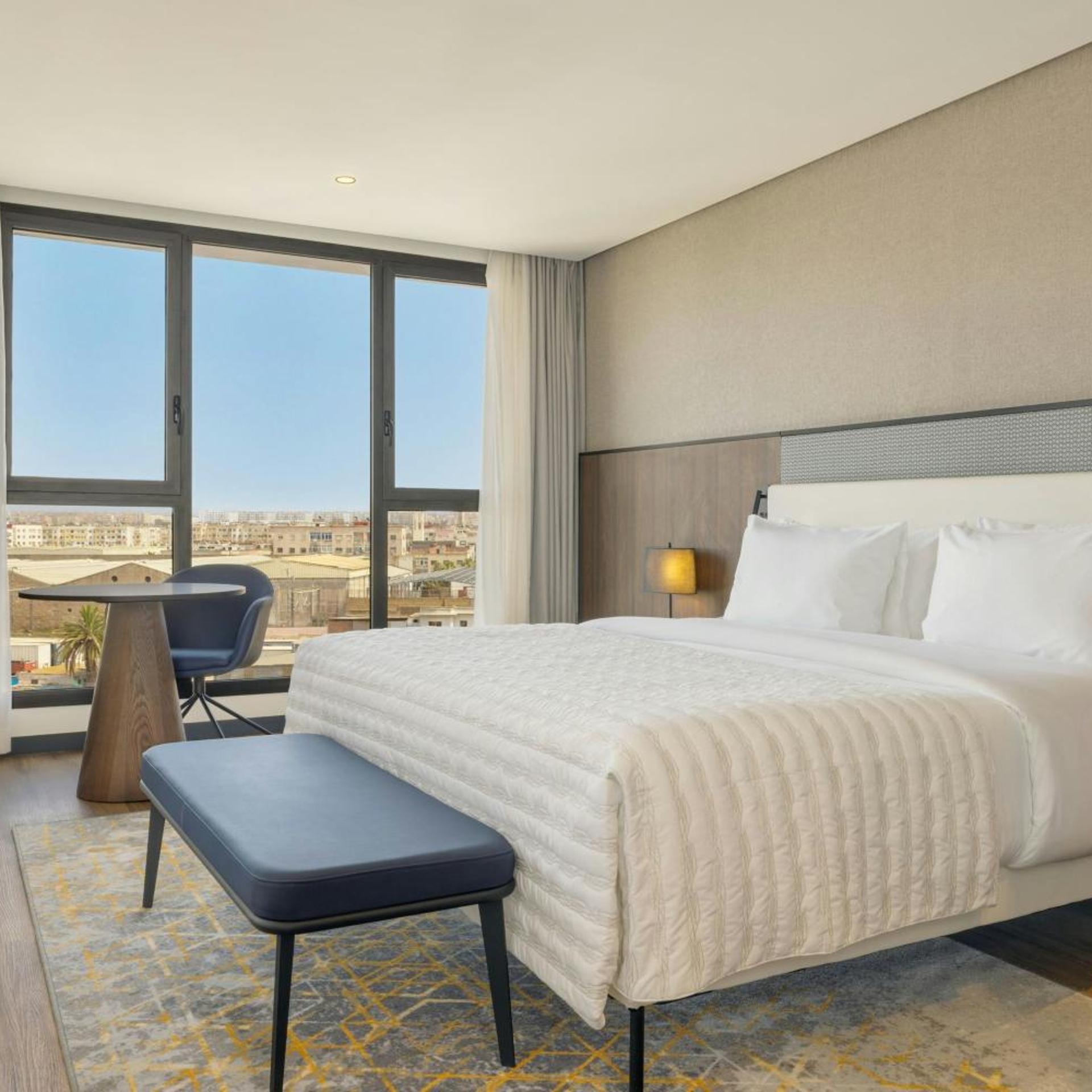 Ambassador, Suite, King Bed
