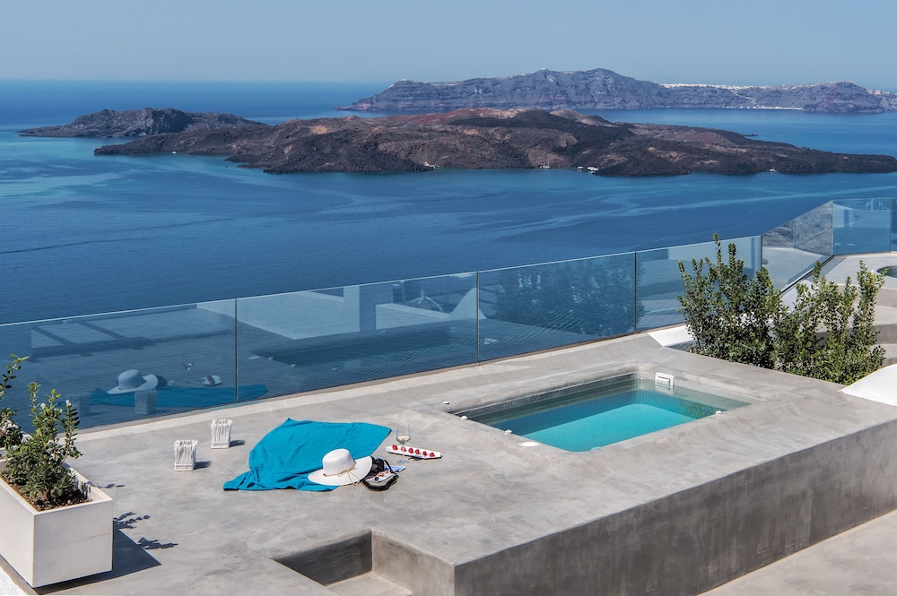 Villa Irini Fira 35/45