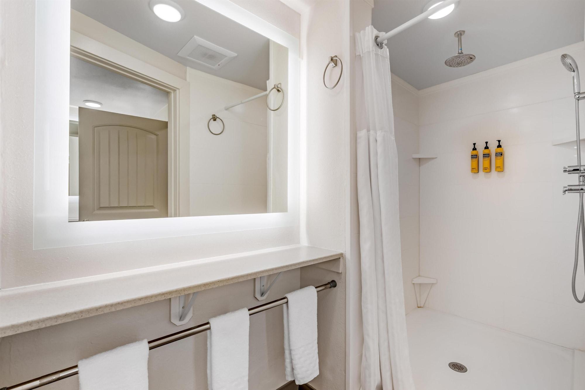 جناح بغرفتي نوم، Best Western Plus Clocktower Inn 5/5