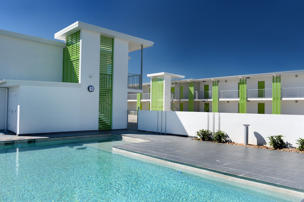 Mackay Oceanside Central Hotel 10/51