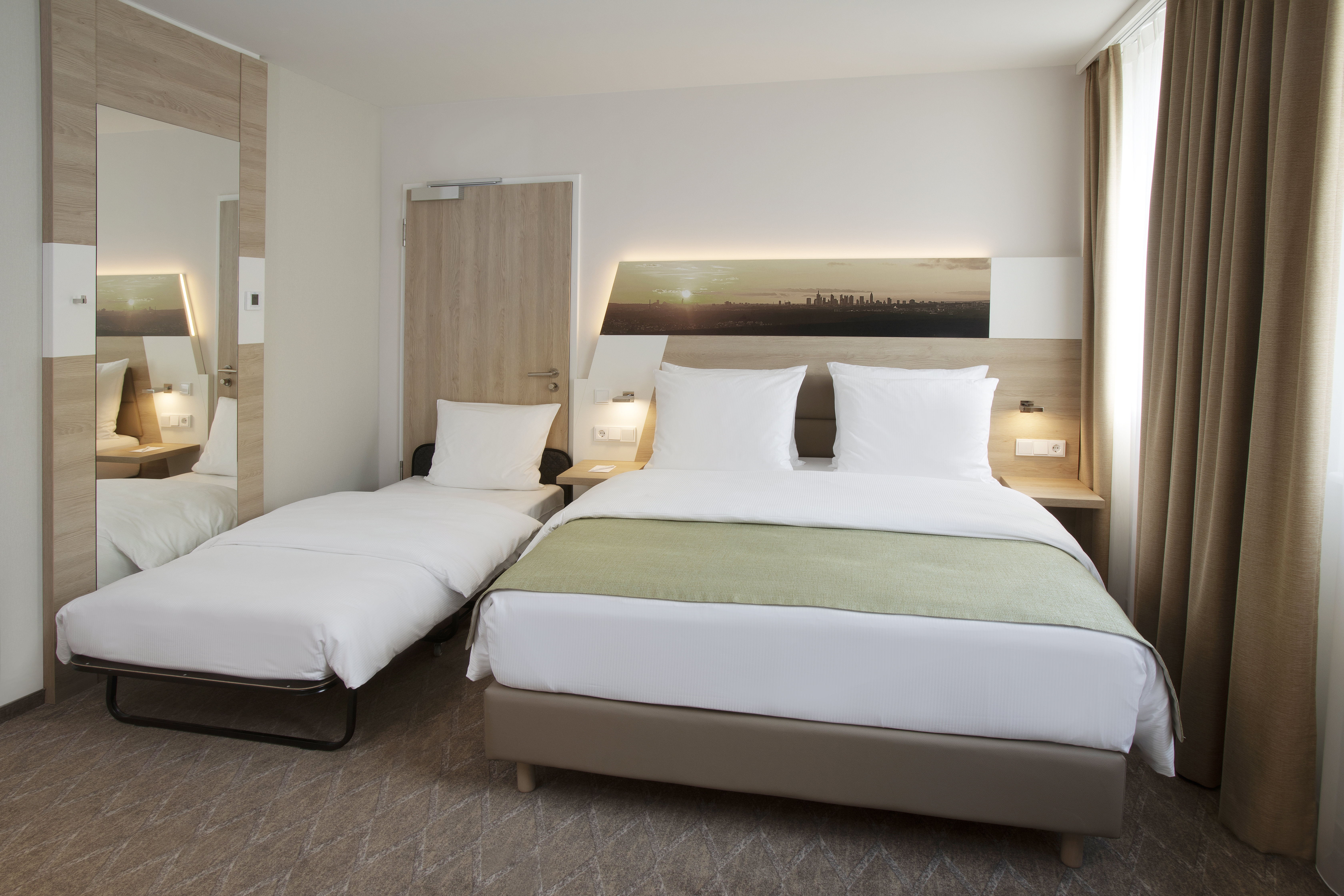 Holiday Inn Frankfurt Airport 24/75