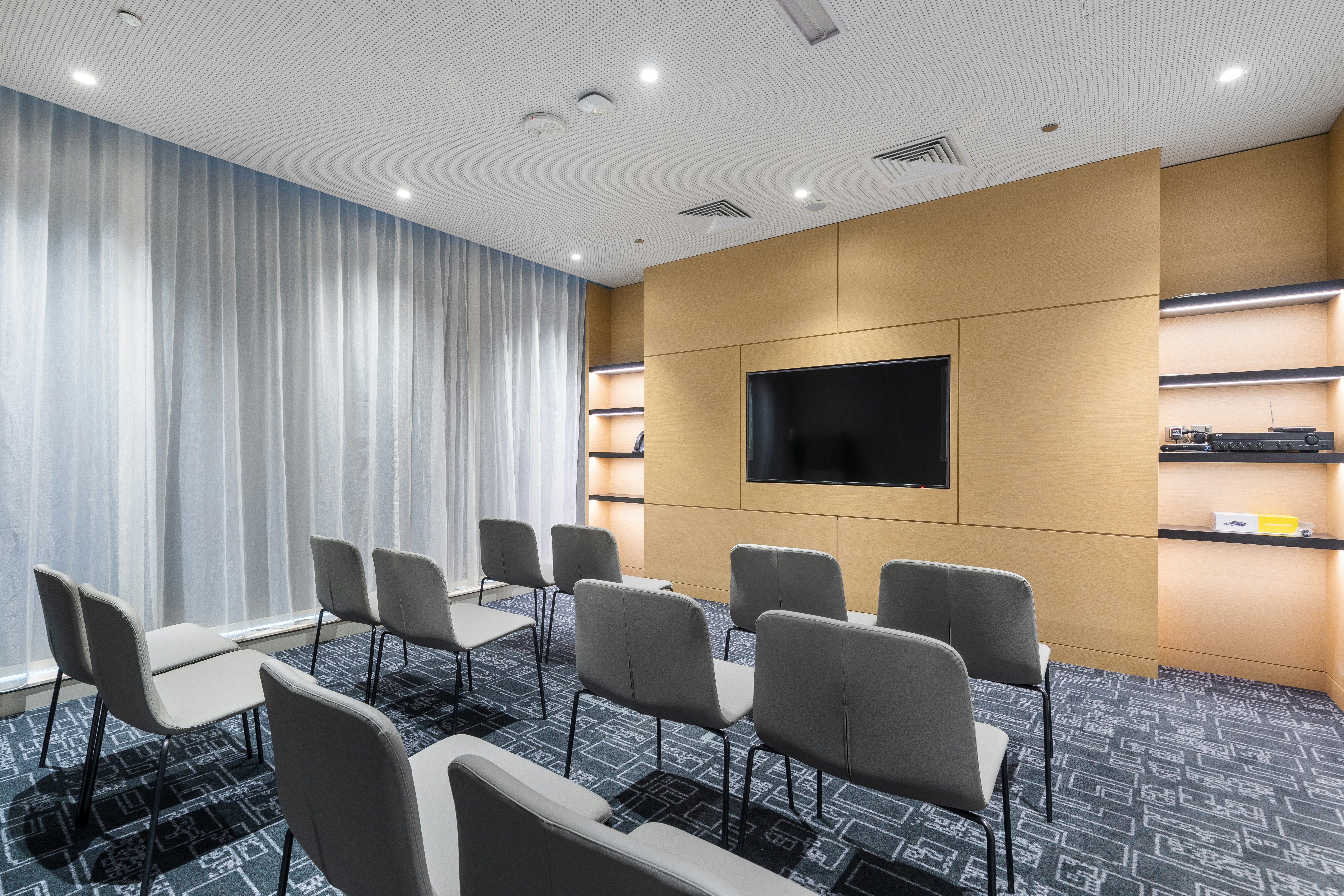 Studio M Arabian Plaza 53/53