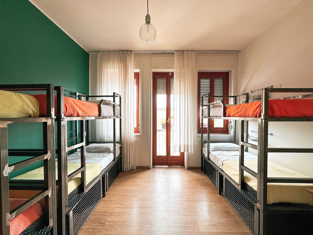 FEMALE DORM, FEMALE ONLY