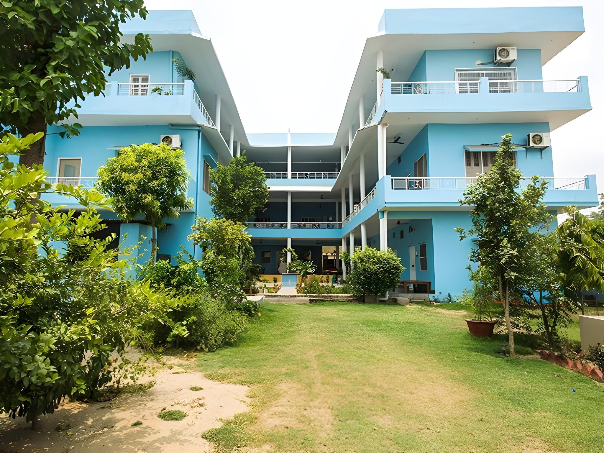 Shri Yoga Mandir Guest House 9/46