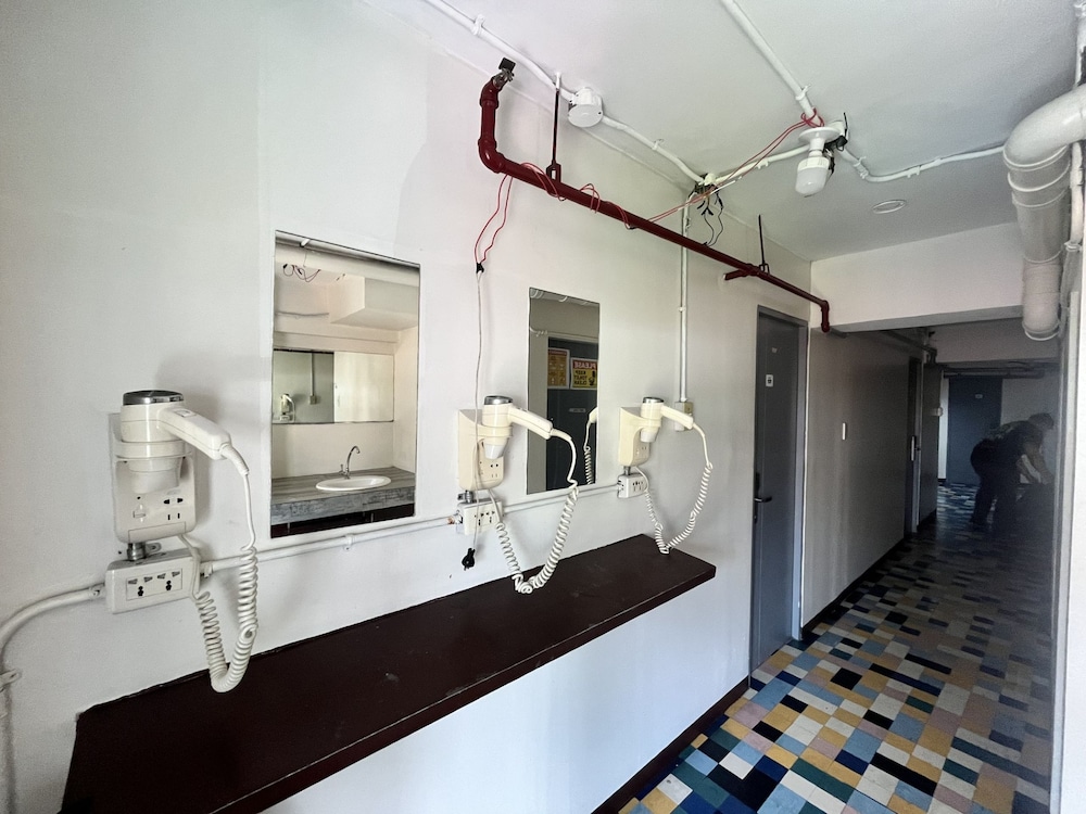Junction Hostels 50/50