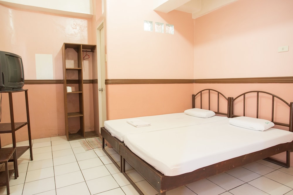 Gv Hotel Masbate 18/47