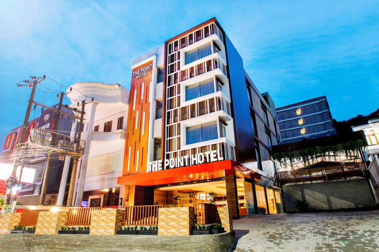 The Point Hotel Balikpapan 1/11