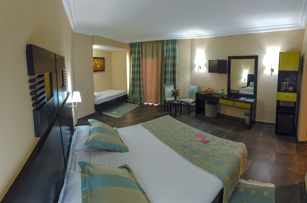 STANDARD, TRIPLE, MULTIPLE BEDS