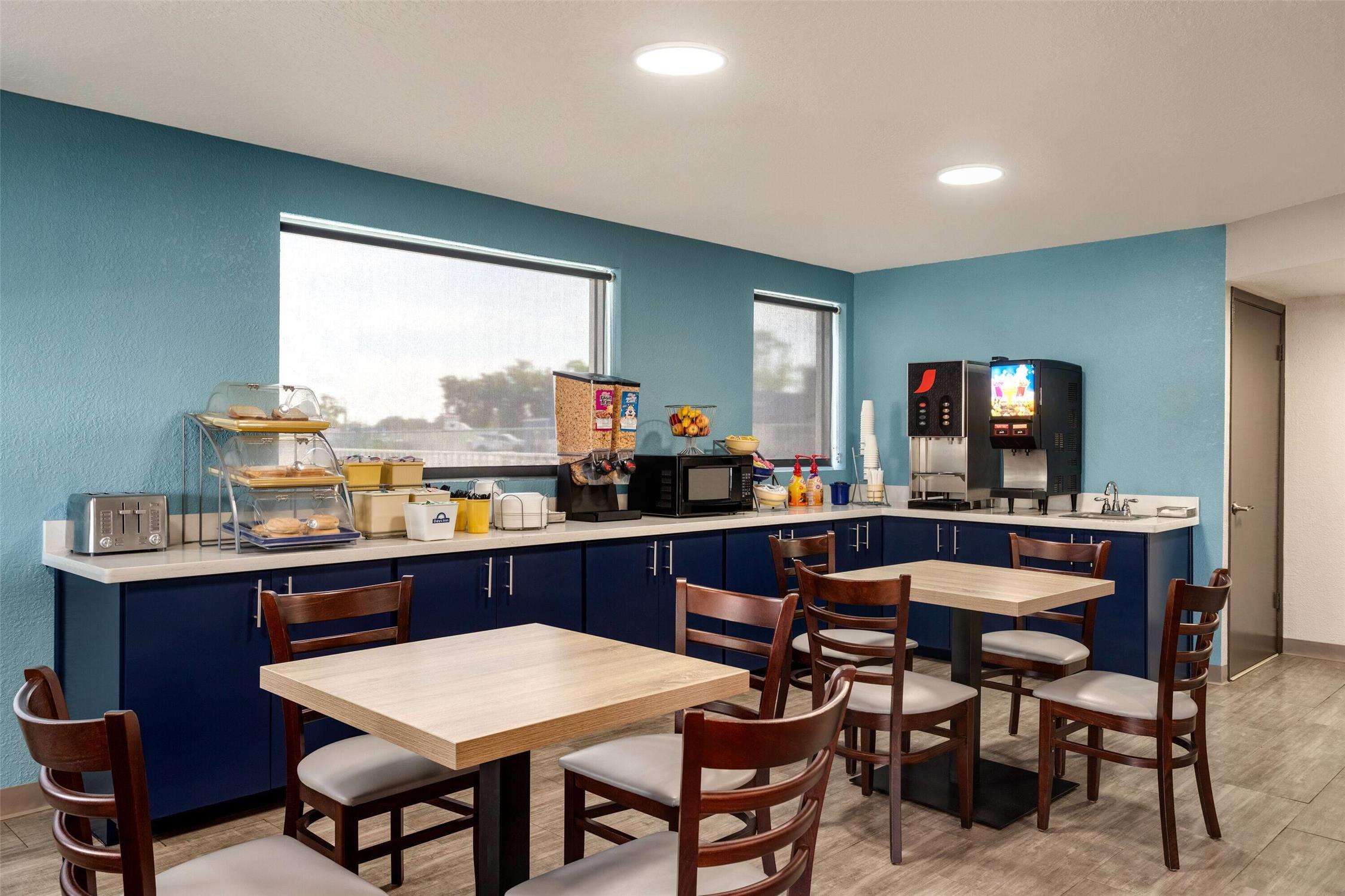 Days Inn By Wyndham Apopka Orlando 39/53