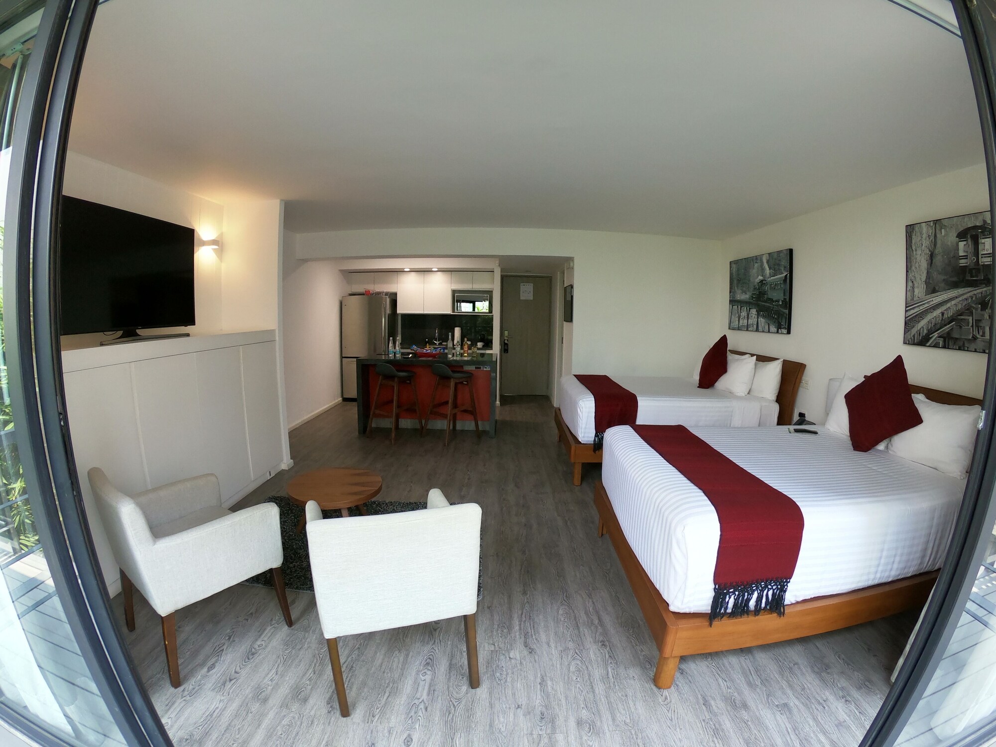 جناح ديلوكس بسرير كوين مع أريكة، Armonik Suites 4/10