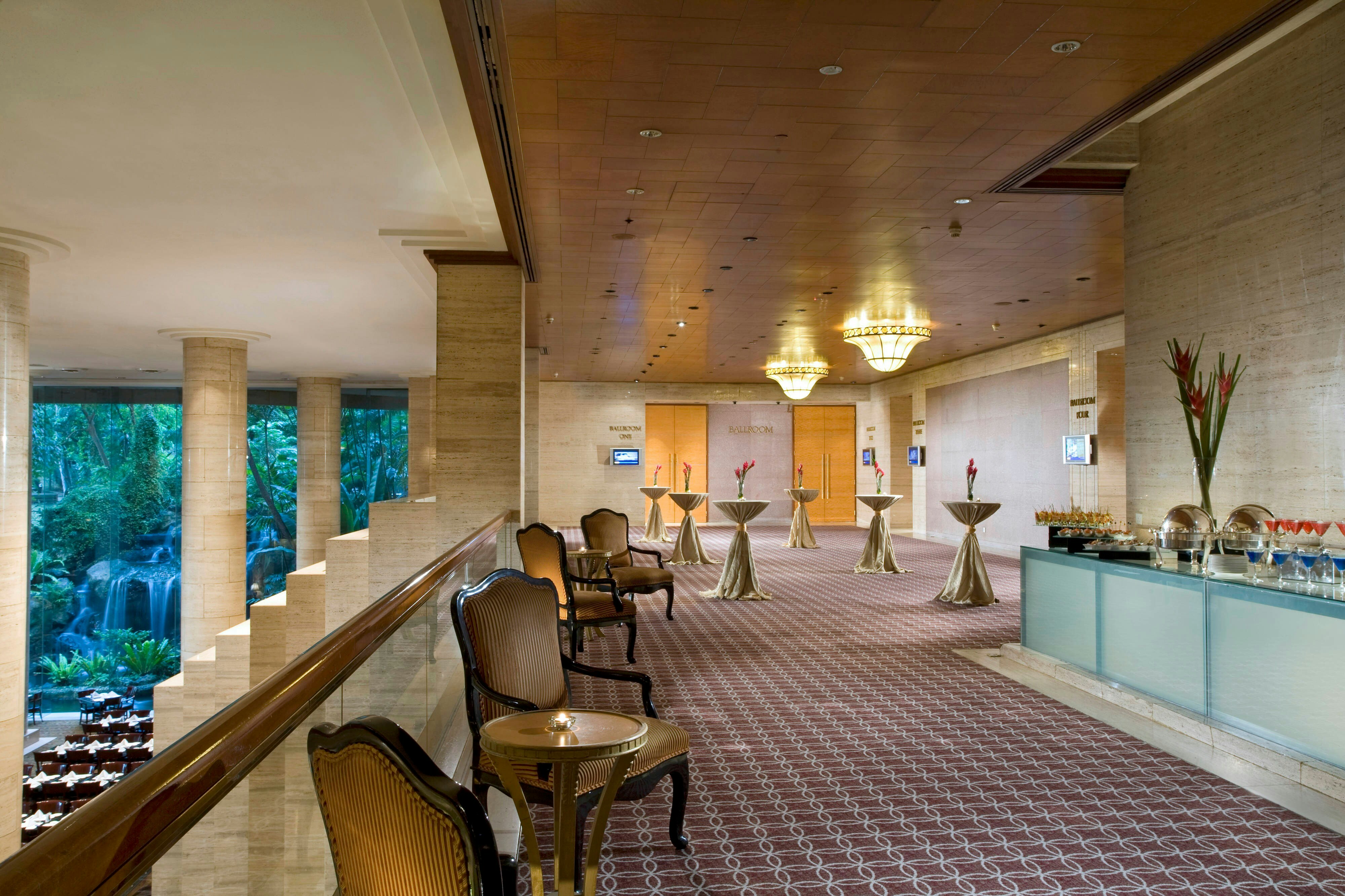 SHERATON TOWERS SINGAPORE 12/36