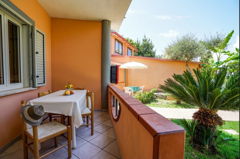 VILLAGGIO RESIDENCE OLD RIVER 64/66