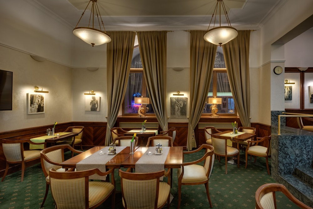 Boutique Hotel Seven Days 42/50