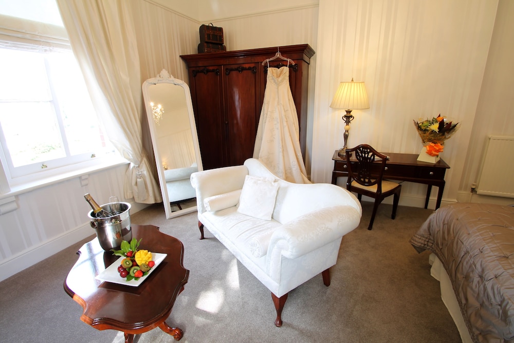 The Alexandra Court Hotel 13/37