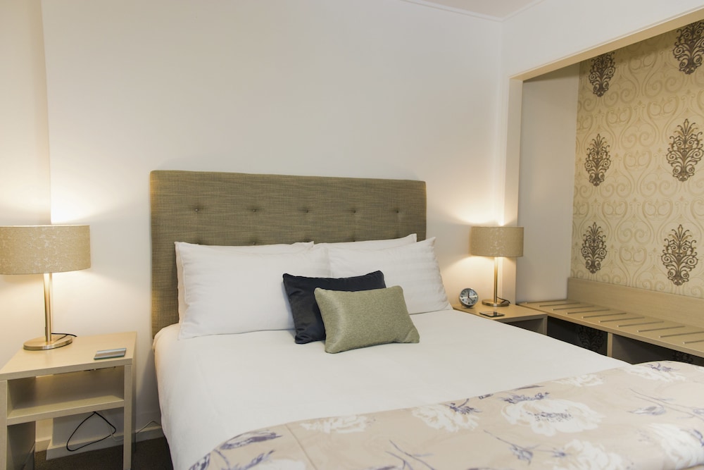 1 BEDROOM, APARTMENT, GROUND FLOOR