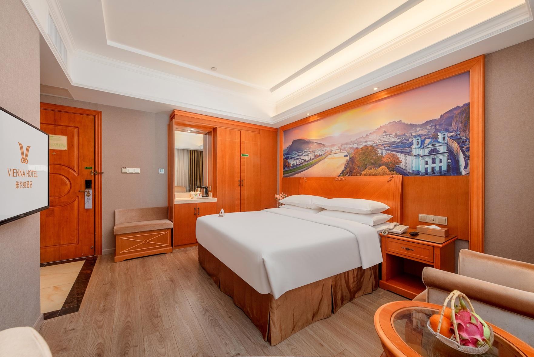 Vienna Hotel (Shenzhen Longsheng Metro Station) 25/41