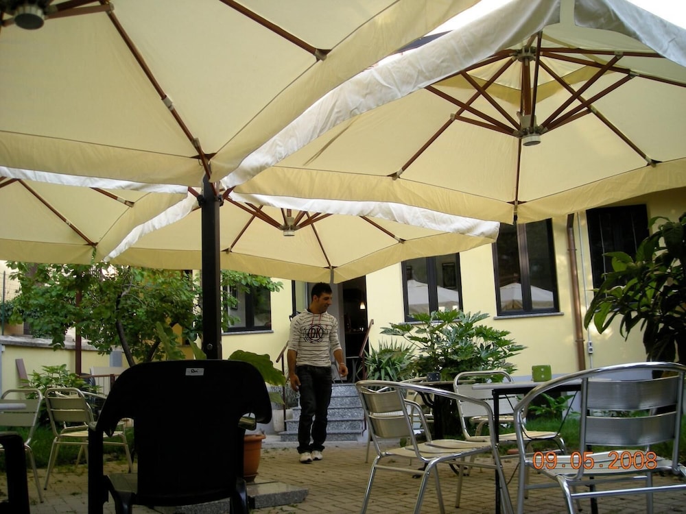 Hotel Paradiso 34/40