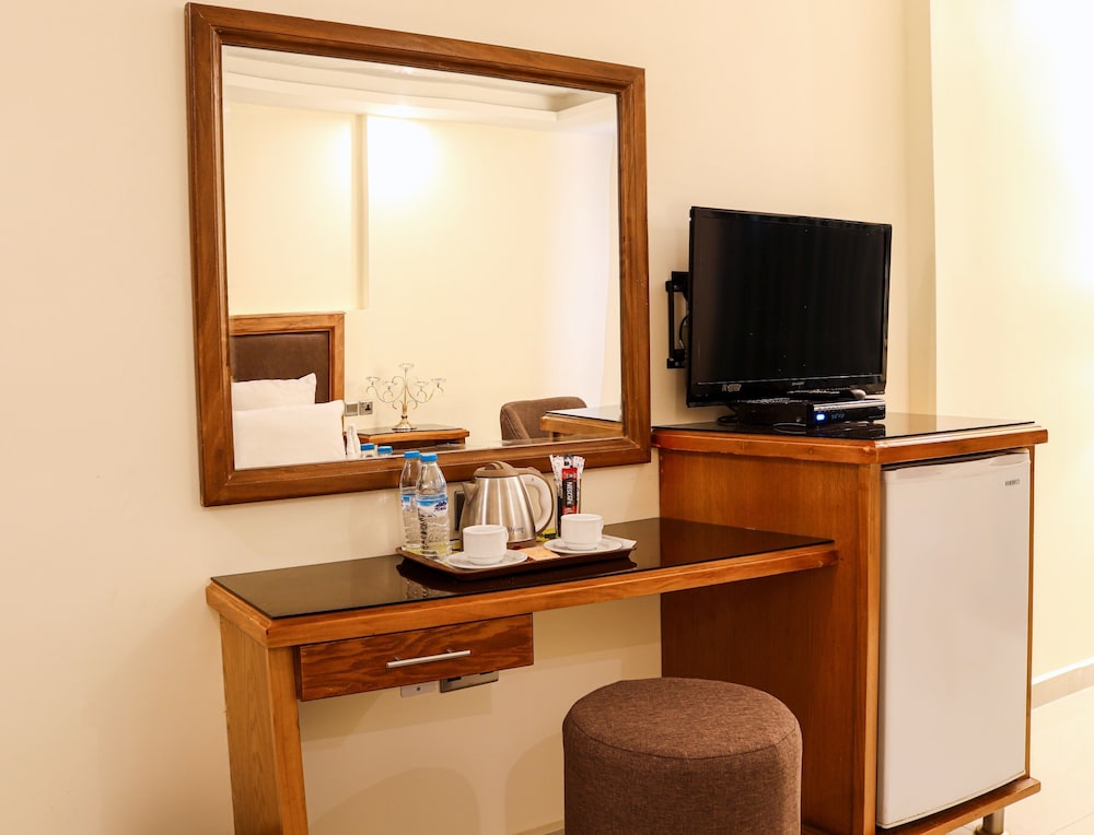 Raed Hotel Suites 34/39