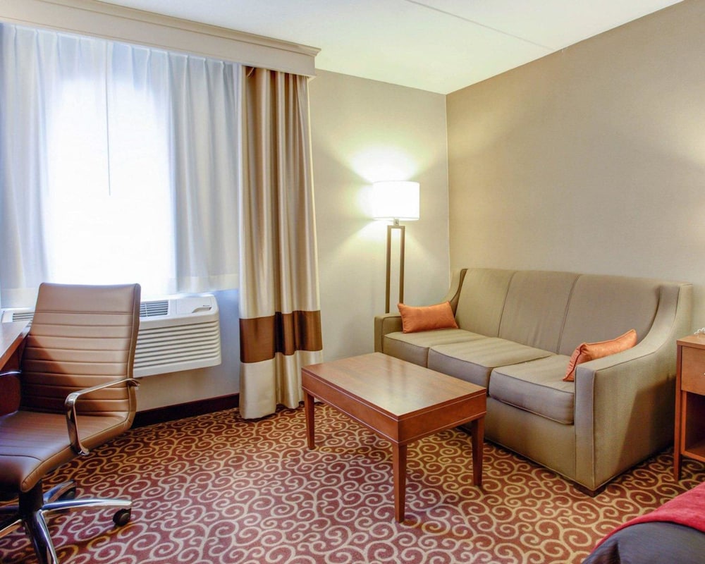 Comfort Inn, Bangor North ME 27/37