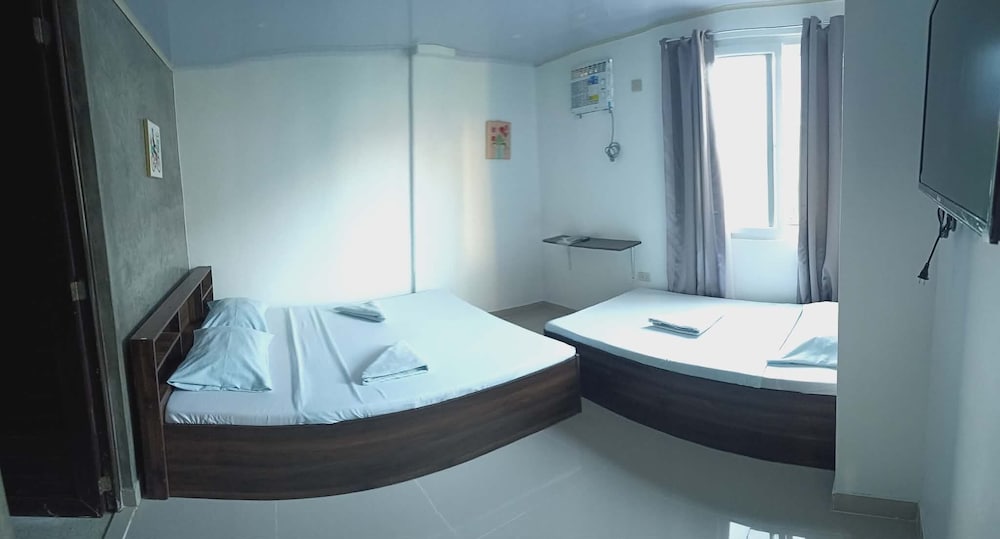 غرفة ثلاثية