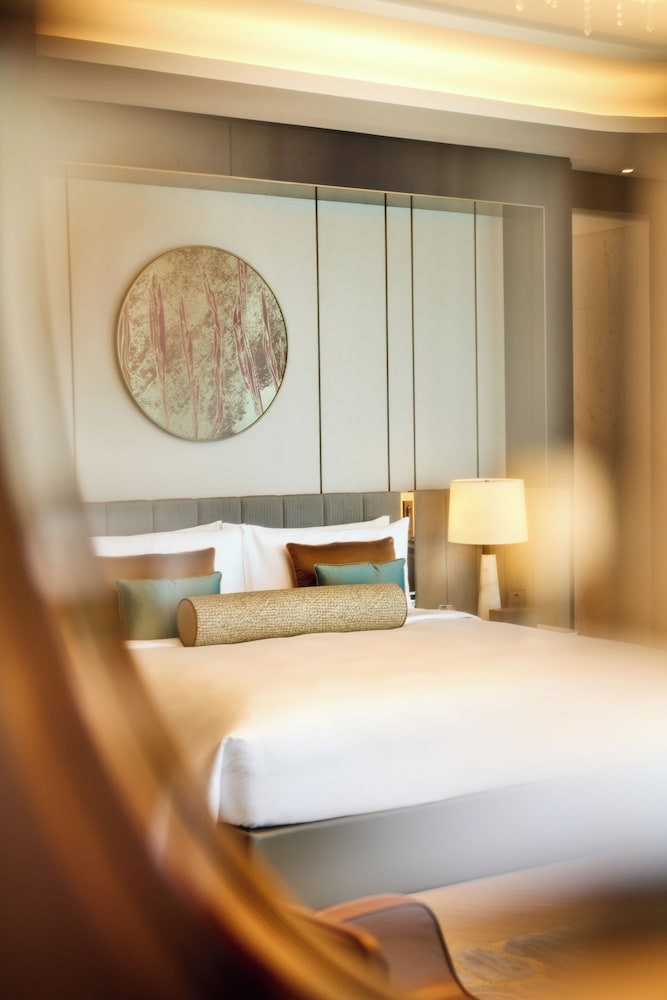 Junior Suite, King Bed, Sea View