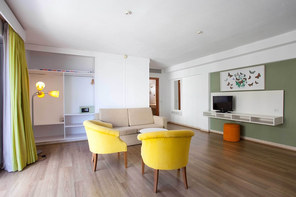 Palma Beach Hotel Apt 34/34