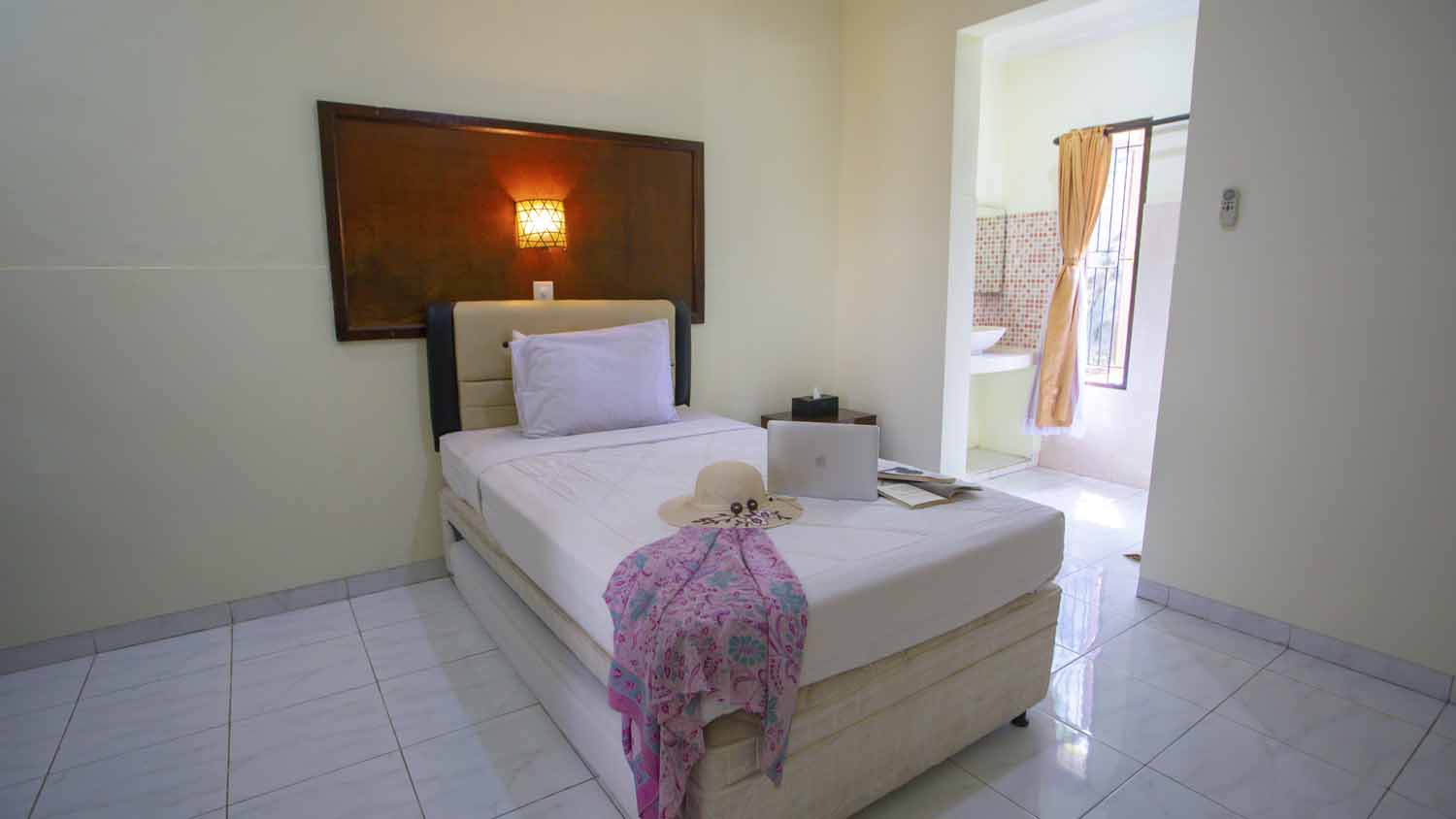 OYO 3910 Teges Inn 25/50