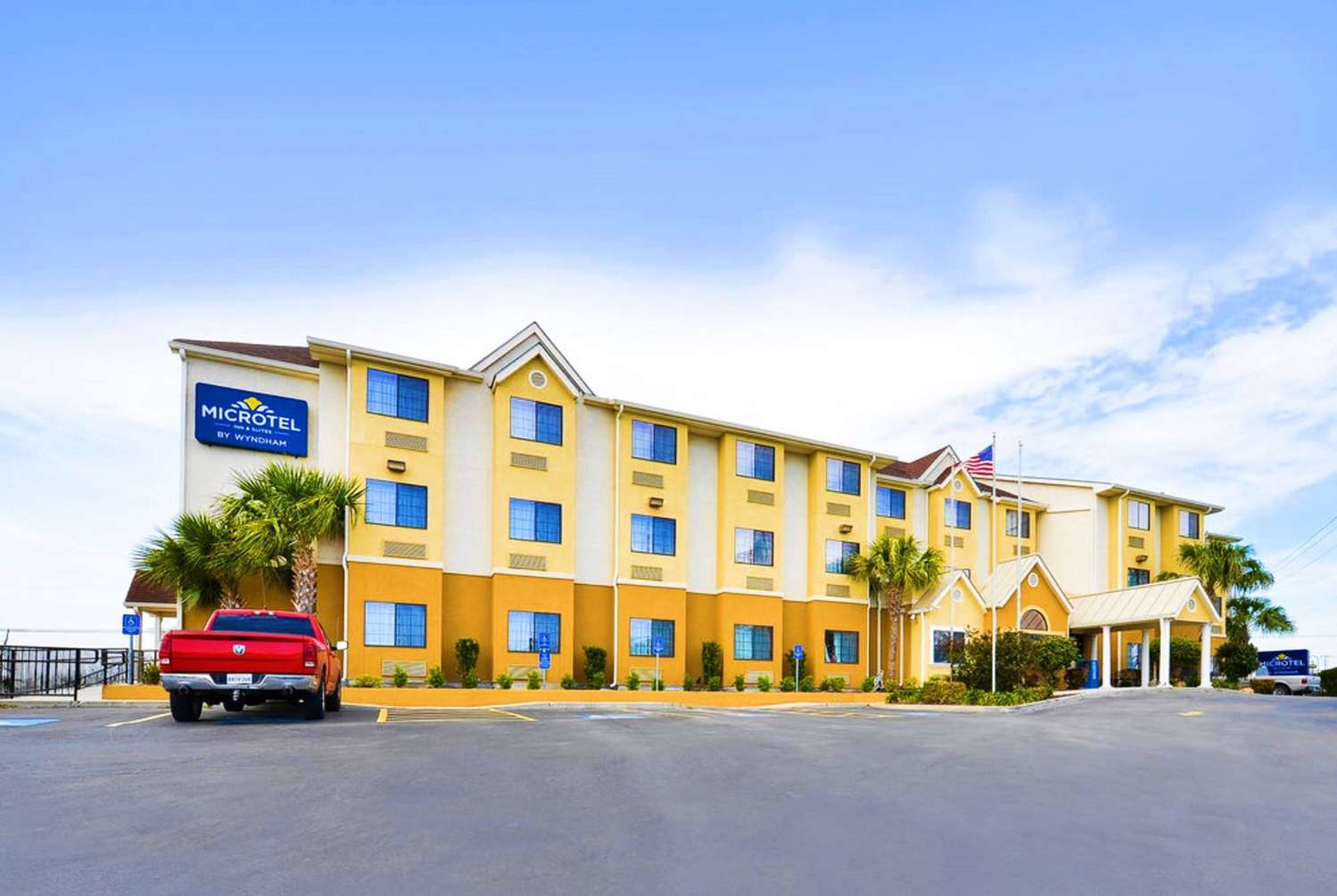 Microtel Inn & Suites by Wyndham New Braunfels 35/38