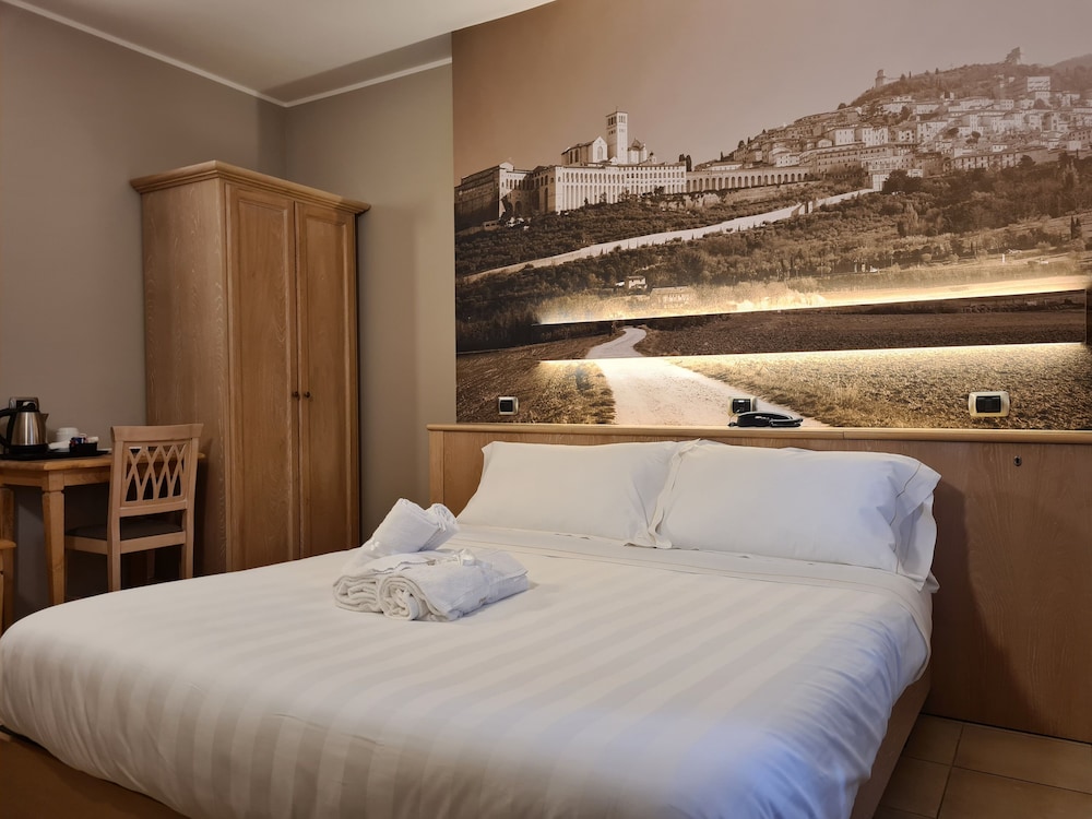غرفة قياسية بسرير مزدوج، Hotel Cladan 3/6