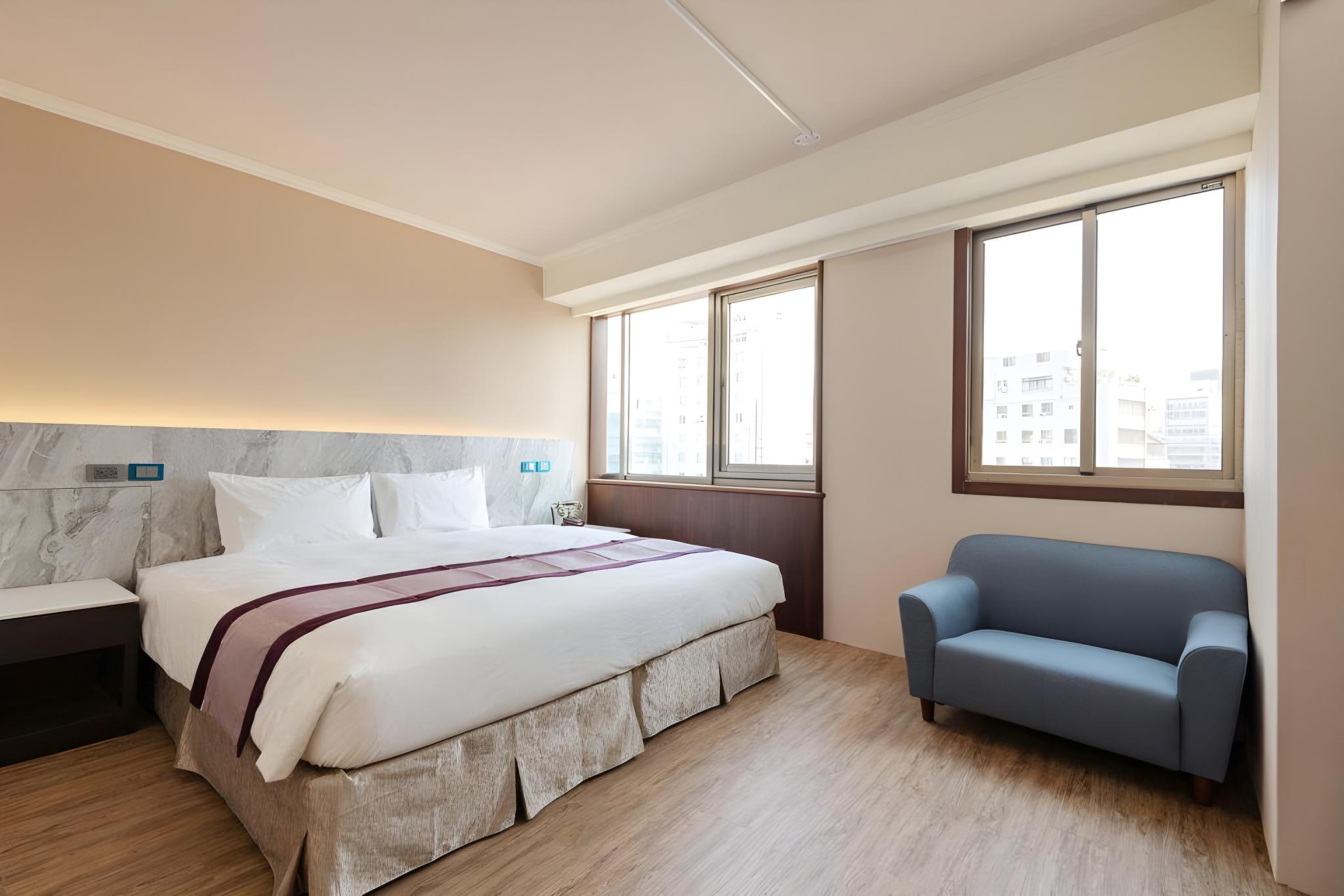 Deluxe, Double Bed, City View