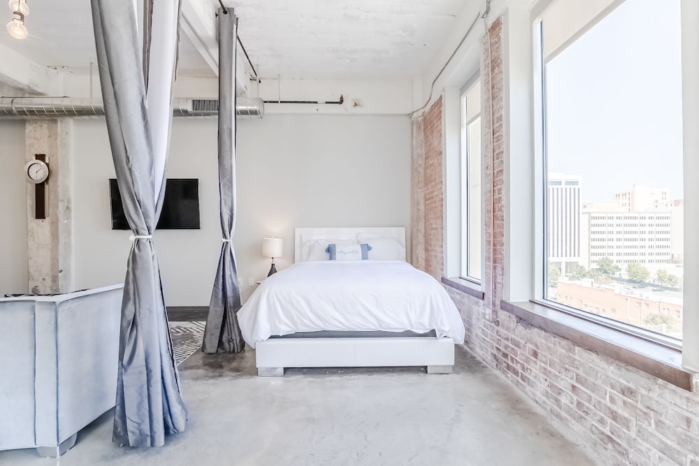 3 Bedrooms, Elite, Apartment, 1 Queen and 2 King Beds, Pool View, Executive Level، Luxury Downtown Dallas Stay by Amyfinehouse 2/10