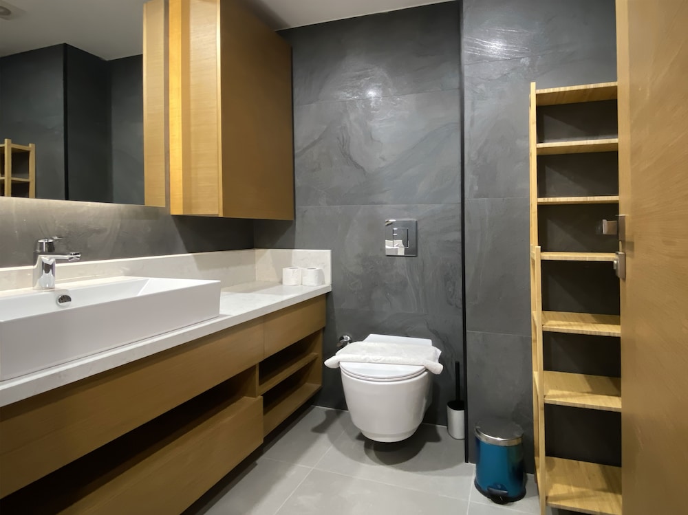 Veranda Suites 38/39