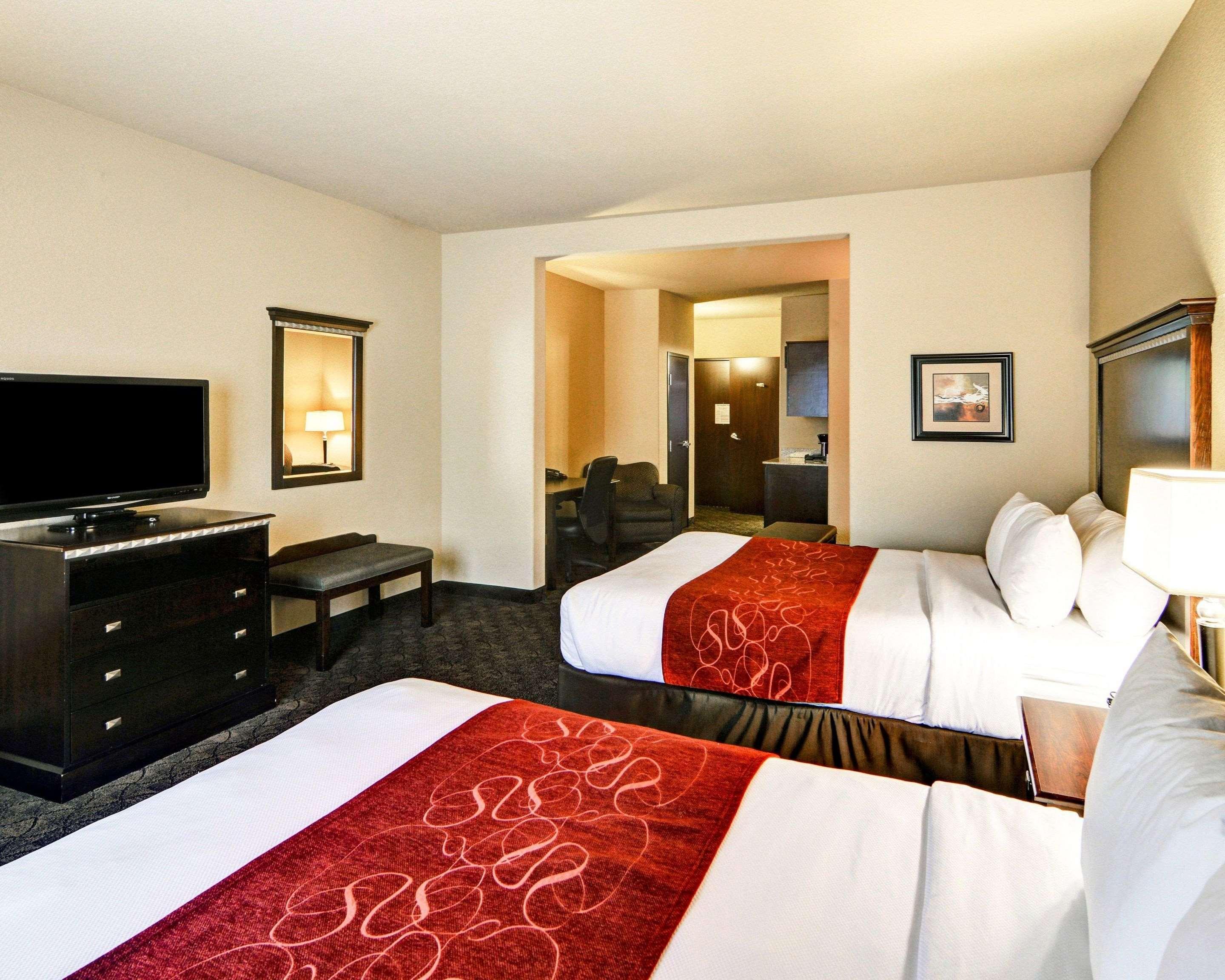 SUITE, 2 QUEEN BEDS, ACCESSIBLE