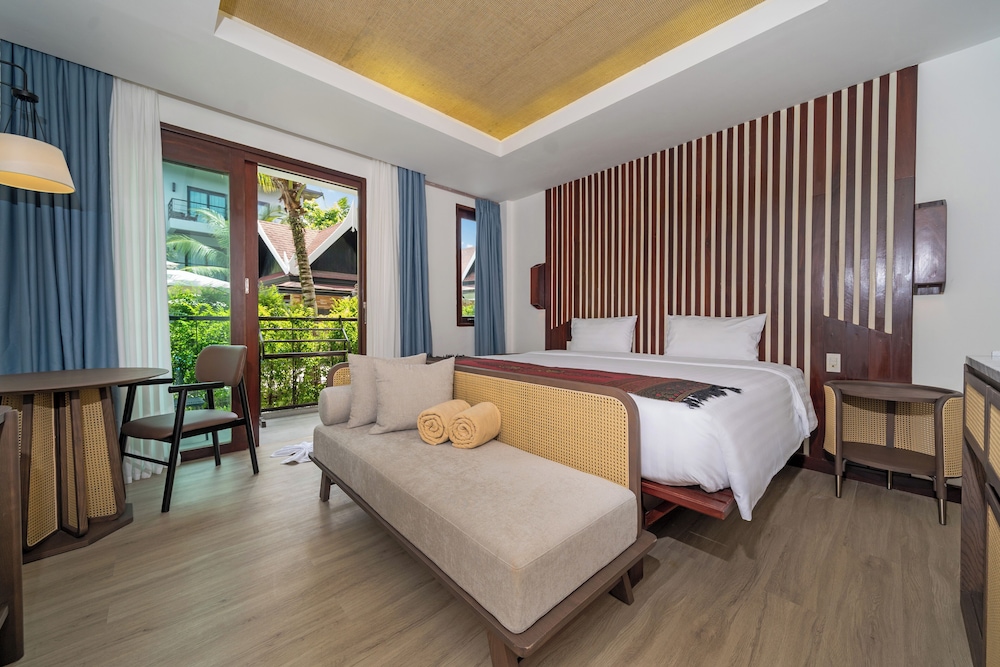 Howard Johnson by Wyndham Phuket Naiyang 20/50
