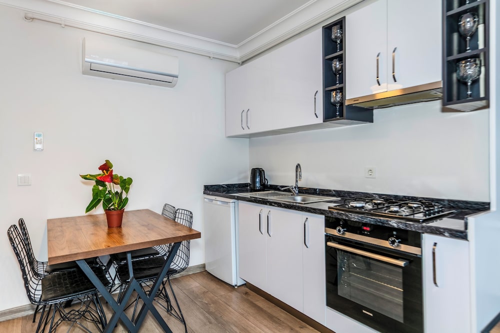 Etiz Residences 8/47