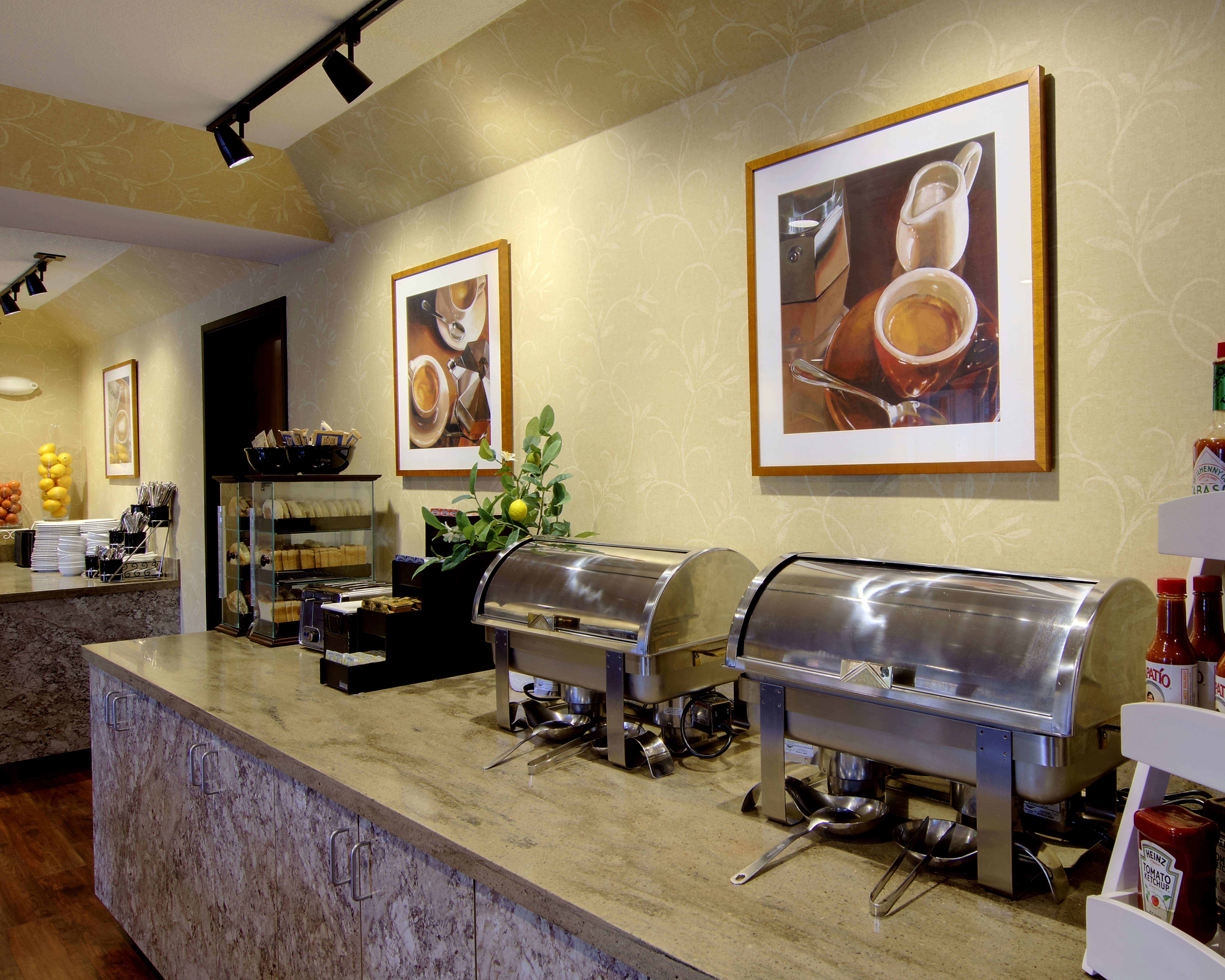 Phoenix Inn Suites South Salem 12/57
