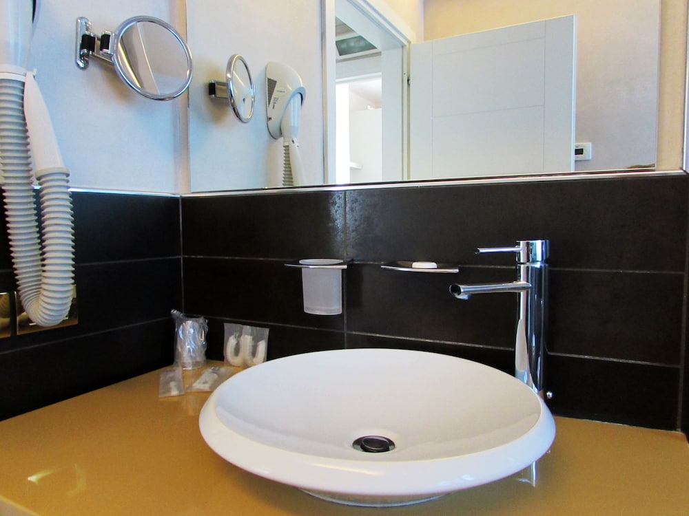 Hotel Dante Residence 37/47
