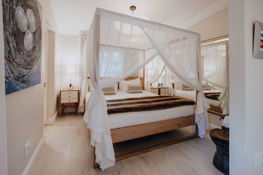 Spanish Farm Guest Lodge 28/90