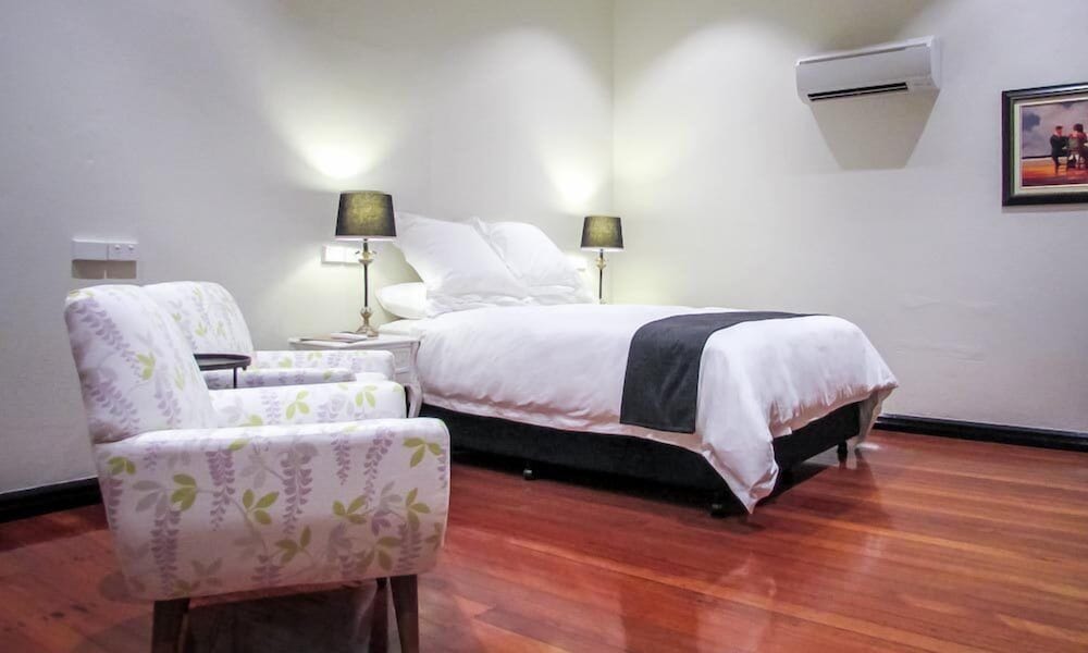 The Commercial Boutique Hotel 38/60